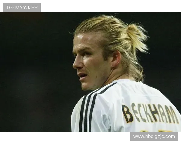 足球明星小胡子扎头发的独特风格引领时尚潮流成为球场新宠