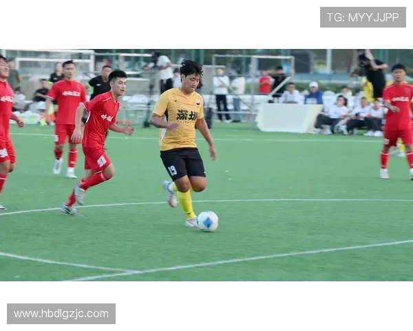 足球明星挑战极限在日本赛场展现风采与激情的精彩瞬间