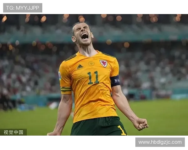 世界足球明星的光辉背后隐藏的故事与奋斗历程